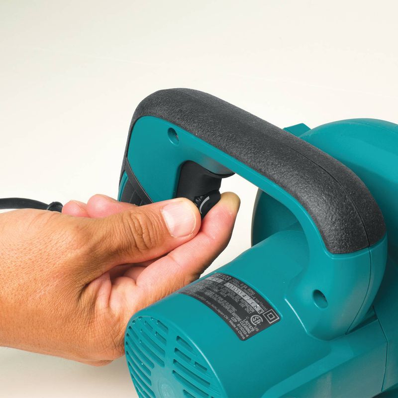 Sopladora de Aire 600 W. UB1103