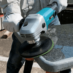 Lijadora-Angular-SA7000C-1600W-Makita